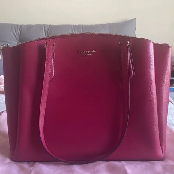 Booked Large Work Tote in Geranium - Picture 4 of 10